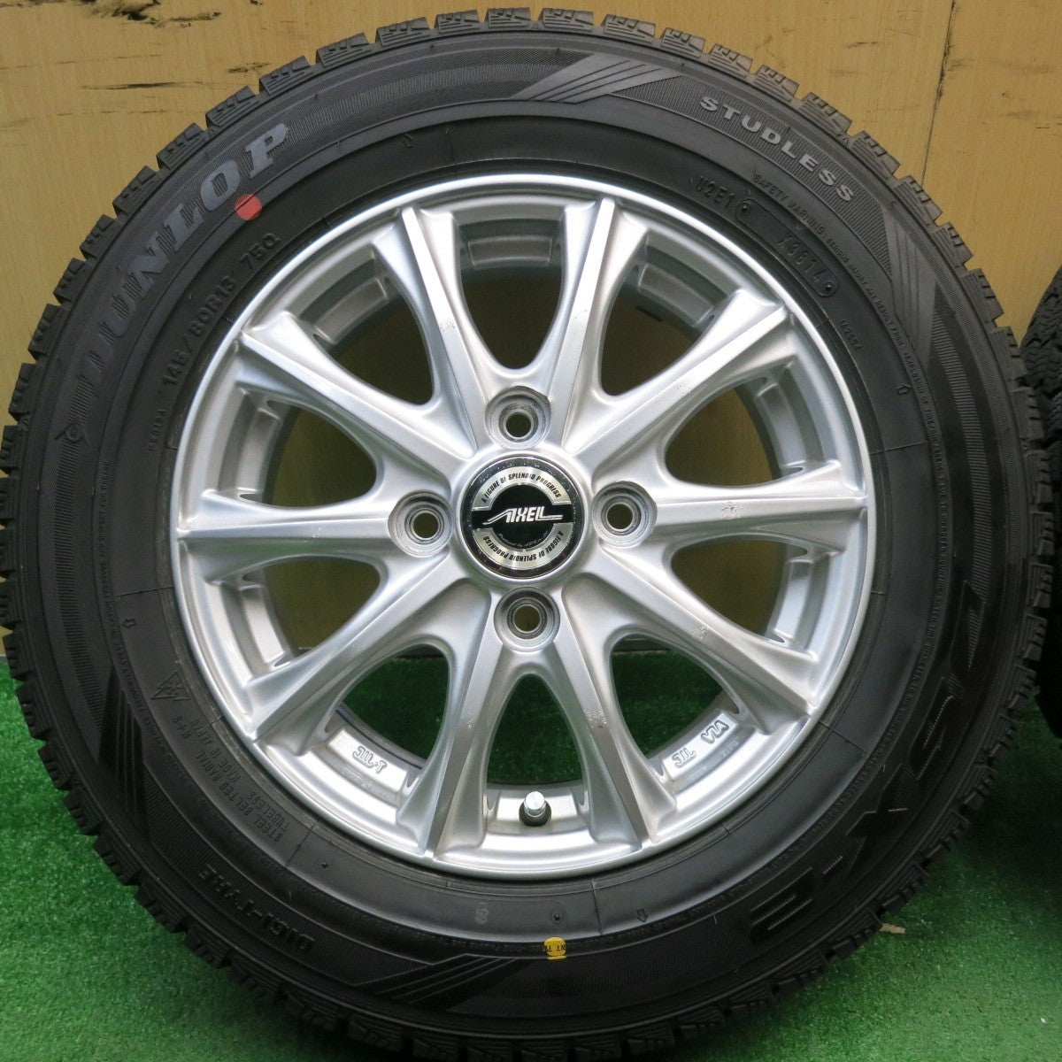 バリ溝!9.5分以上★スタッドレス 145/80R13 ダンロップ DSX-2 AXEL アクセル 13インチ PCD100/4H★5052106AKス