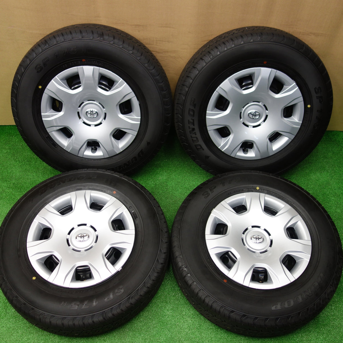 新車外し!25年★トヨタ 200系 ハイエース 純正 スチール 195/80R15 107/105S ダンロップ SP175N 15インチ PCD139.7/6H★5120701KTノ