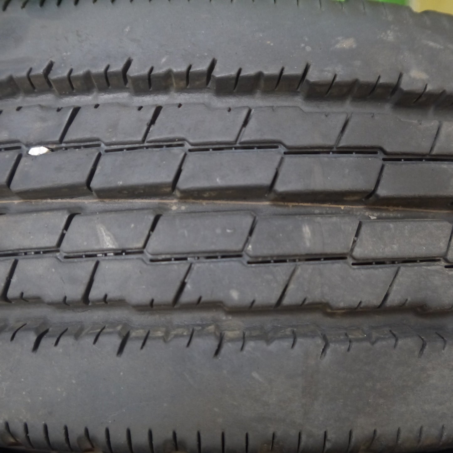 バリ溝!23年!キレイ!9.5分!2本★175/75R15 103/101N トーヨー ナノエナジー M134 スチール 15インチ PCD139.7/6H★5082604Hノ