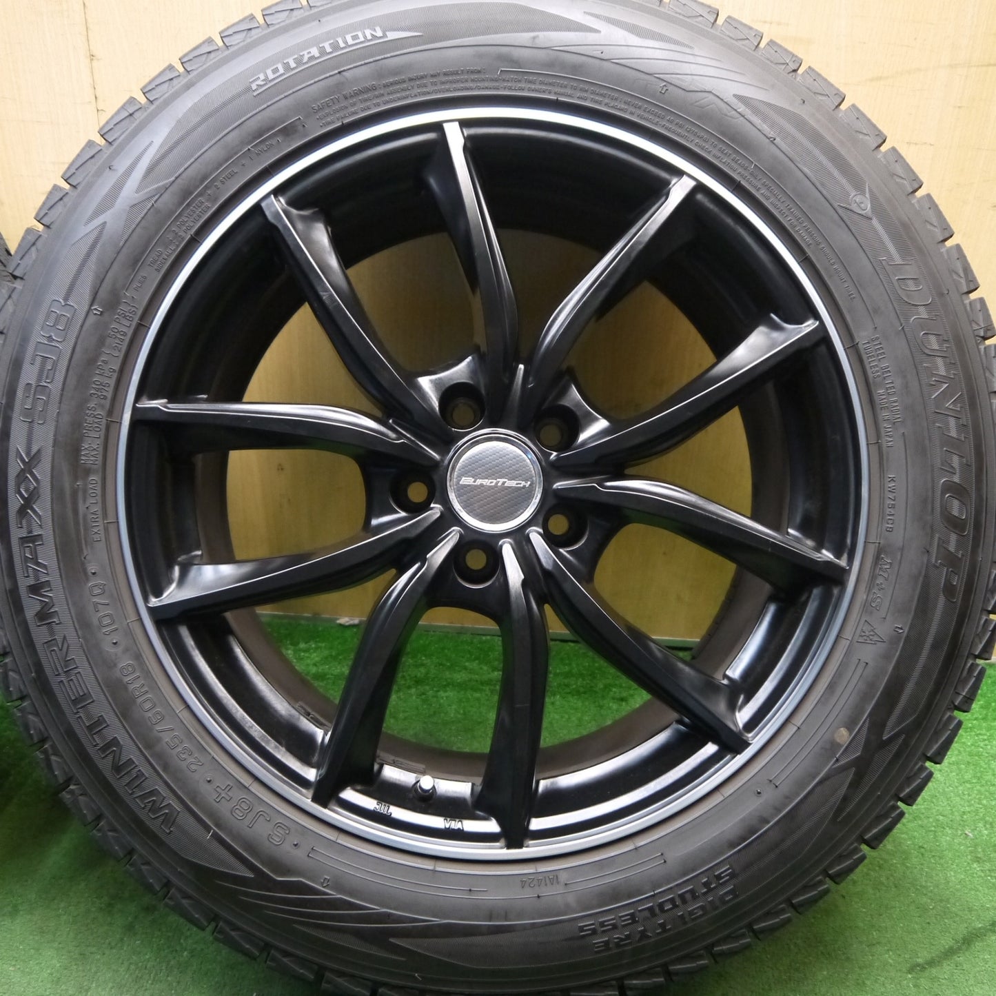バリ溝!23年!キレイ!9.5分★ポルシェ マカン 等 EUROTECH MP-LINE 235/60R18 スタッドレス ダンロップ ウインターマックス SJ8+ ユーロテック PCD112/5H★5082203Hス