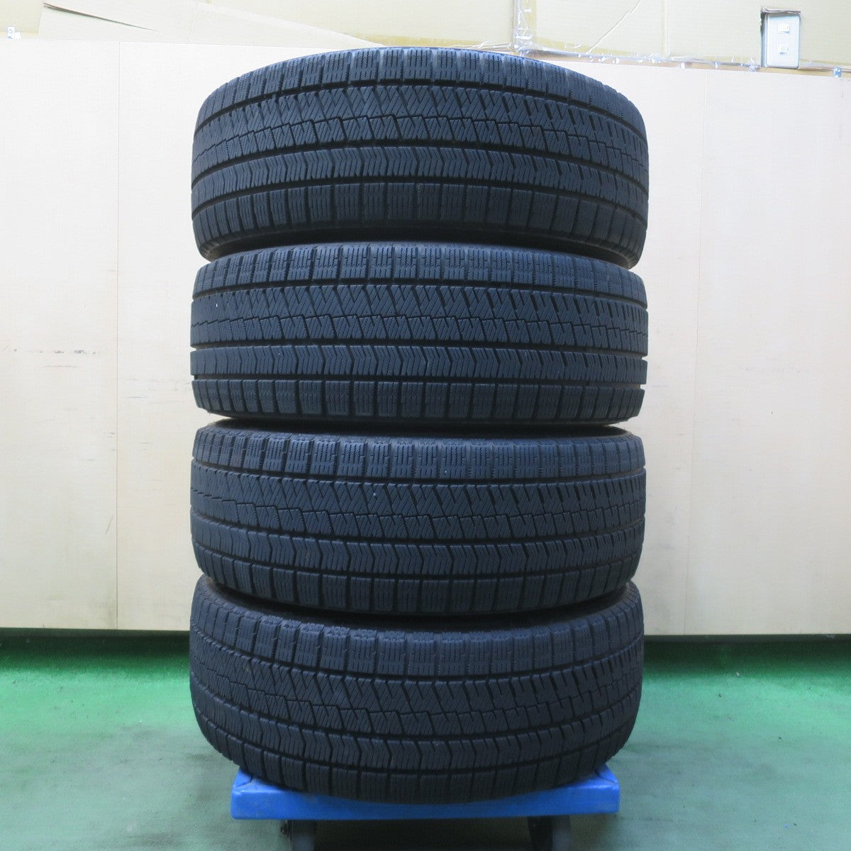 バリ溝!キレイ!9.5分★ベンツ Aクラス W177 Bクラス CLAクラス 純正 225/45R18 スタッドレス ブリヂストン ブリザック VRX2 18インチ PCD112/5H★6051405イス