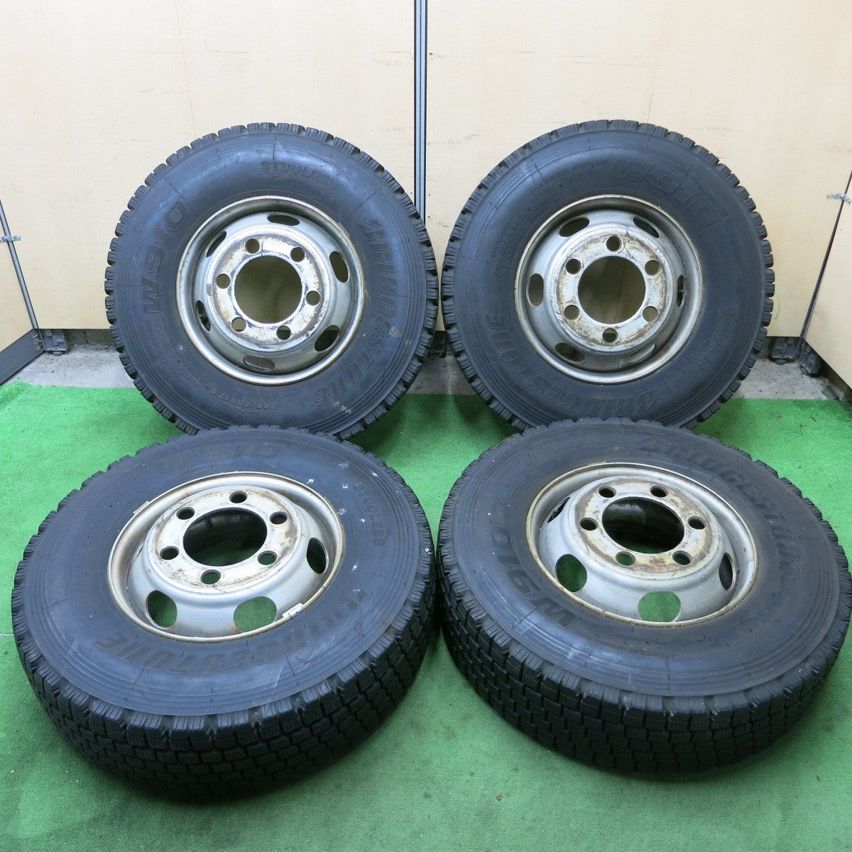 バリ溝!22年!9.5分★トラック 245/80R17.5 133/131J スタッドレス ブリヂストン W910 TOPY スチール 17.5インチ 135-12CSP PCD222.25/6H★5060306ナス