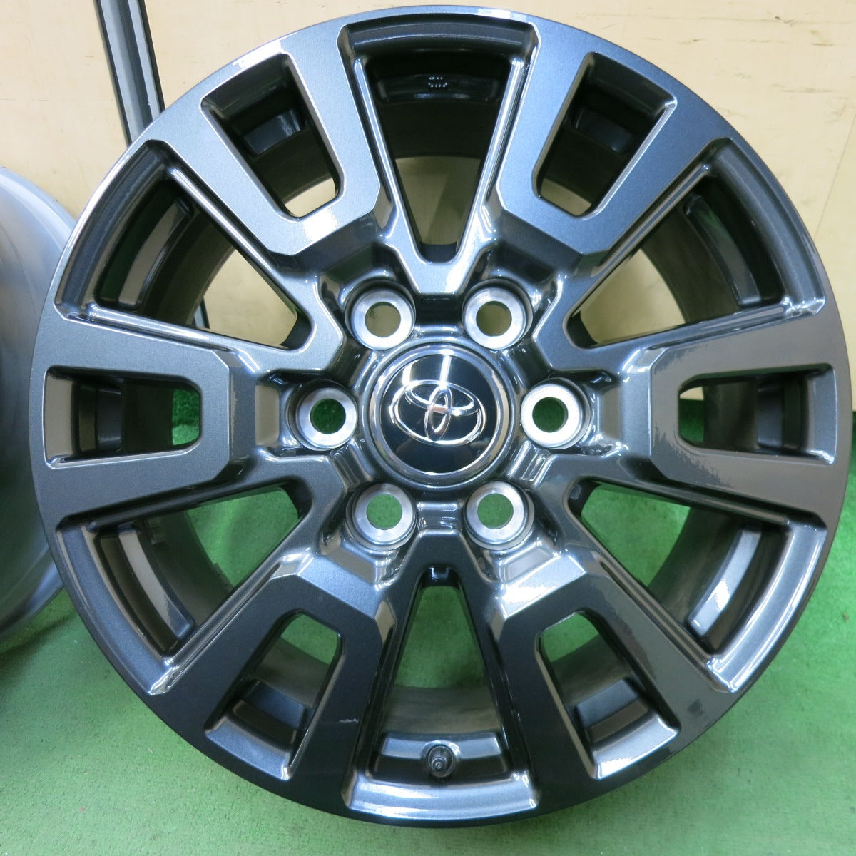 新車外し★トヨタ ランクル 250 VX 純正 ホイール 18インチ 18×7.5J PCD139.7/6H★5052809SYホ
