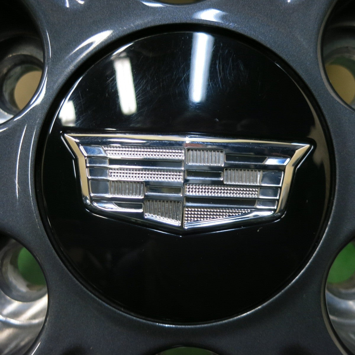 新車外し!空気圧センサー付き★キャデラック エスカレード スポーツ 純正 ホイール 22インチ 22×9J PCD139.7/6H★5011505SYホ