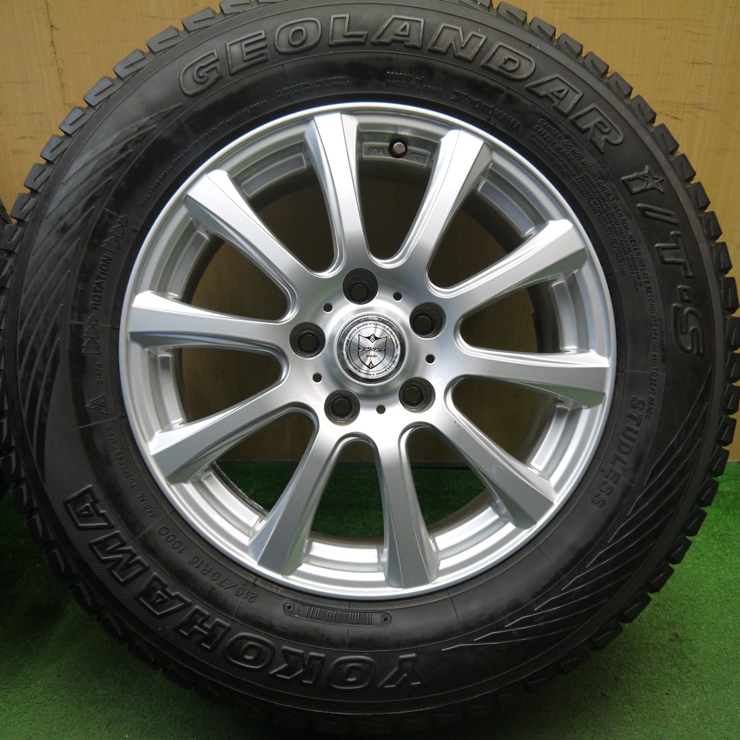 キレイ★スタッドレス 215/70R16 ヨコハマ ジオランダー i/T-S JOKER ジョーカー 16インチ PCD114.3/5H★5040905Hス