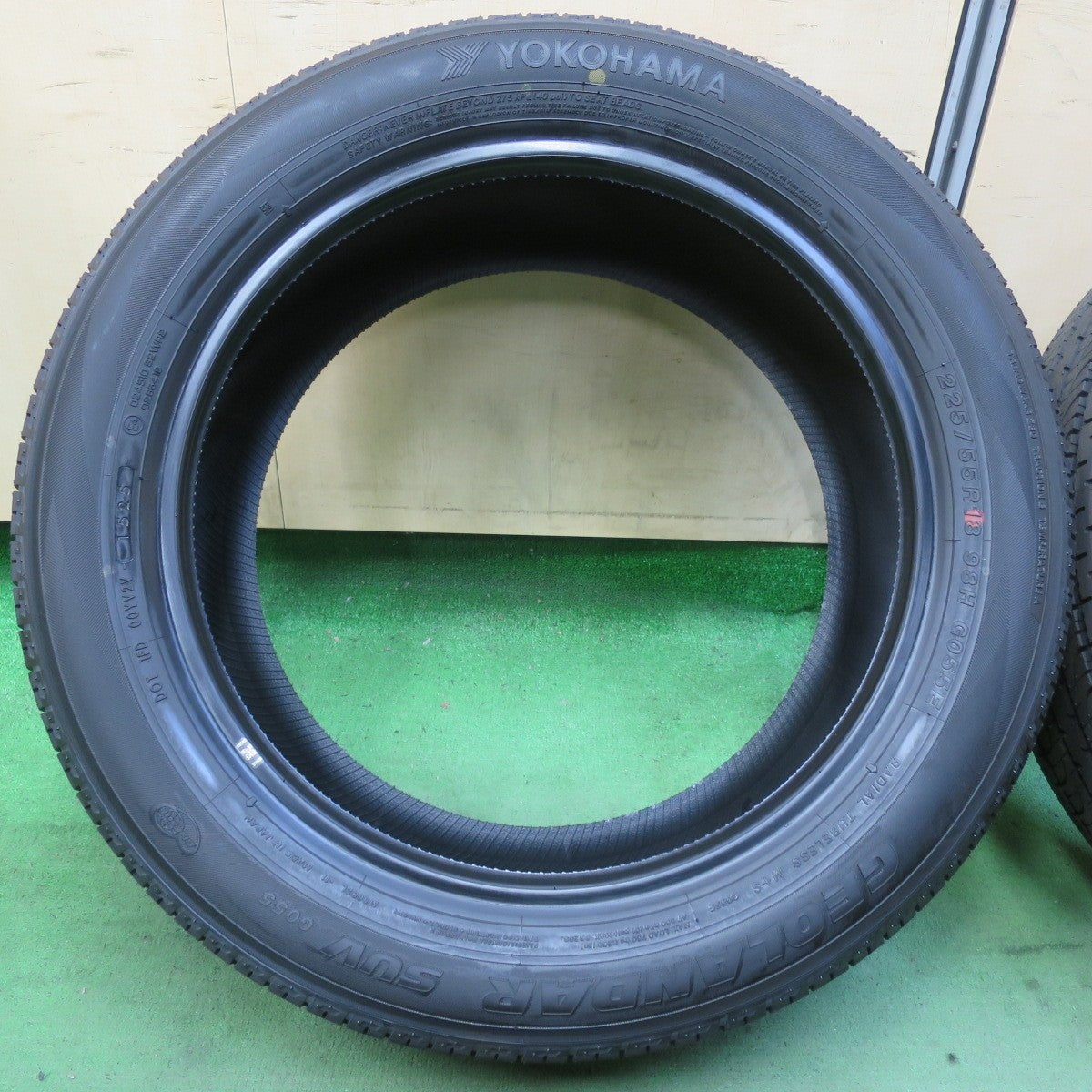 新車外し!25年★225/55R18 ヨコハマ ジオランダー SUV G055 G055E デリカ D:5 シャモニー エクストレイル アウトランダー 等★5061810イノタ