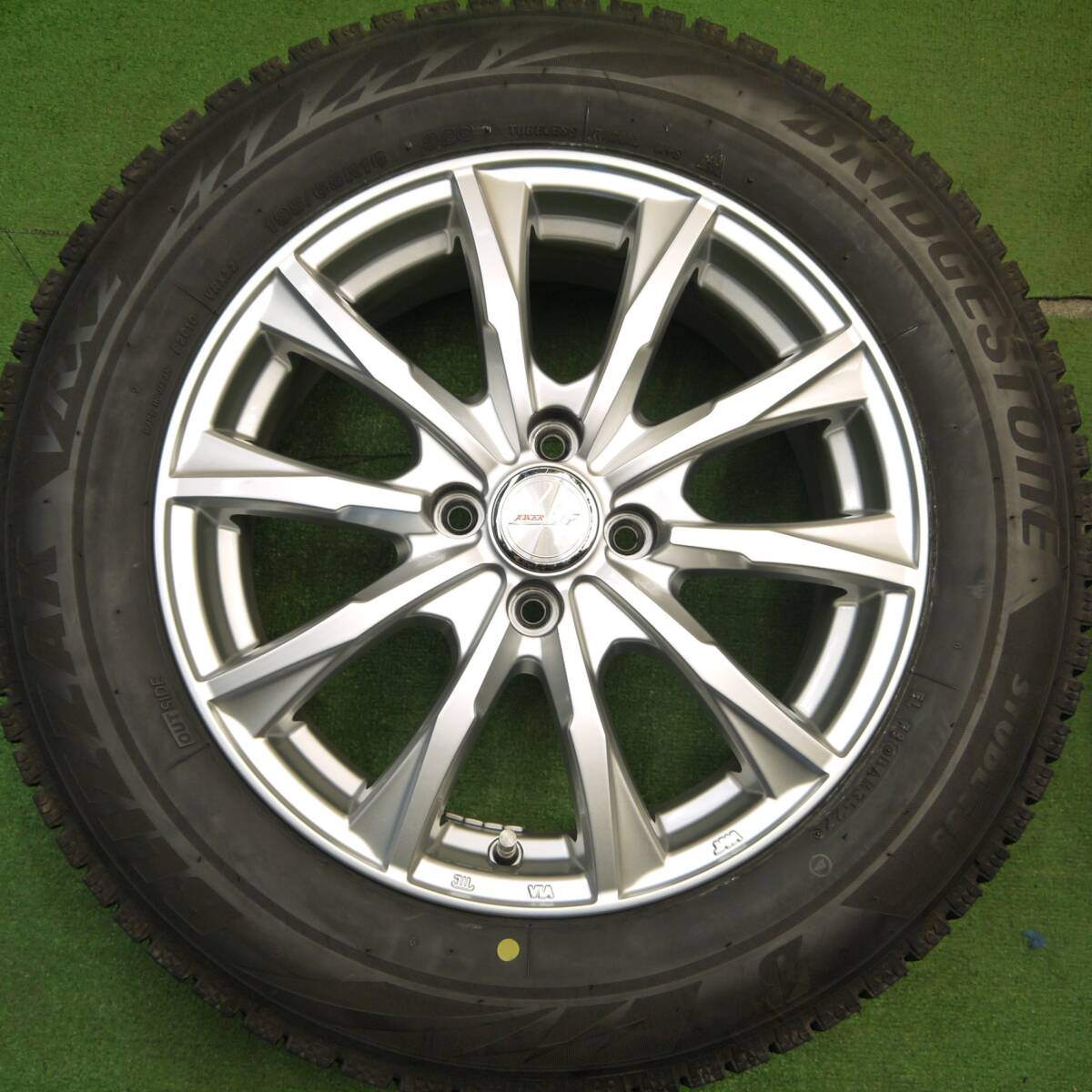 バリ溝!22年!キレイ!ほぼ10分★スタッドレス 195/65R16 ブリヂストン ブリザック VRX2 JOKER ジョーカー 16インチ PCD100/4H★5031206Hス