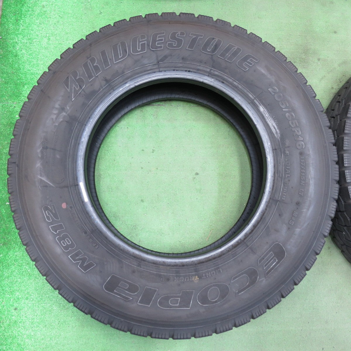 バリ溝!25年!8.5分!6本★トラック タイヤ 205/85R16 117/115N ブリヂストン エコピア M812 ミックス オールシーズン 16インチ★5102307イスタ