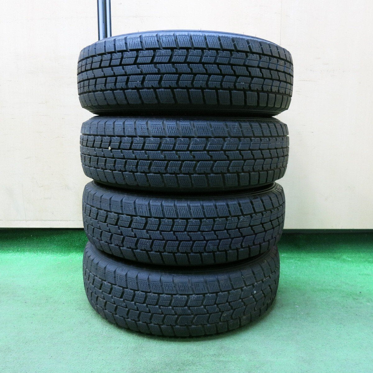 バリ溝!22年!9.5分以上★スタッドレス 165/65R14 グッドイヤー アイスナビ7 ravrion RS01 ラブリオン 14インチ PCD100/4H★5013006SYス