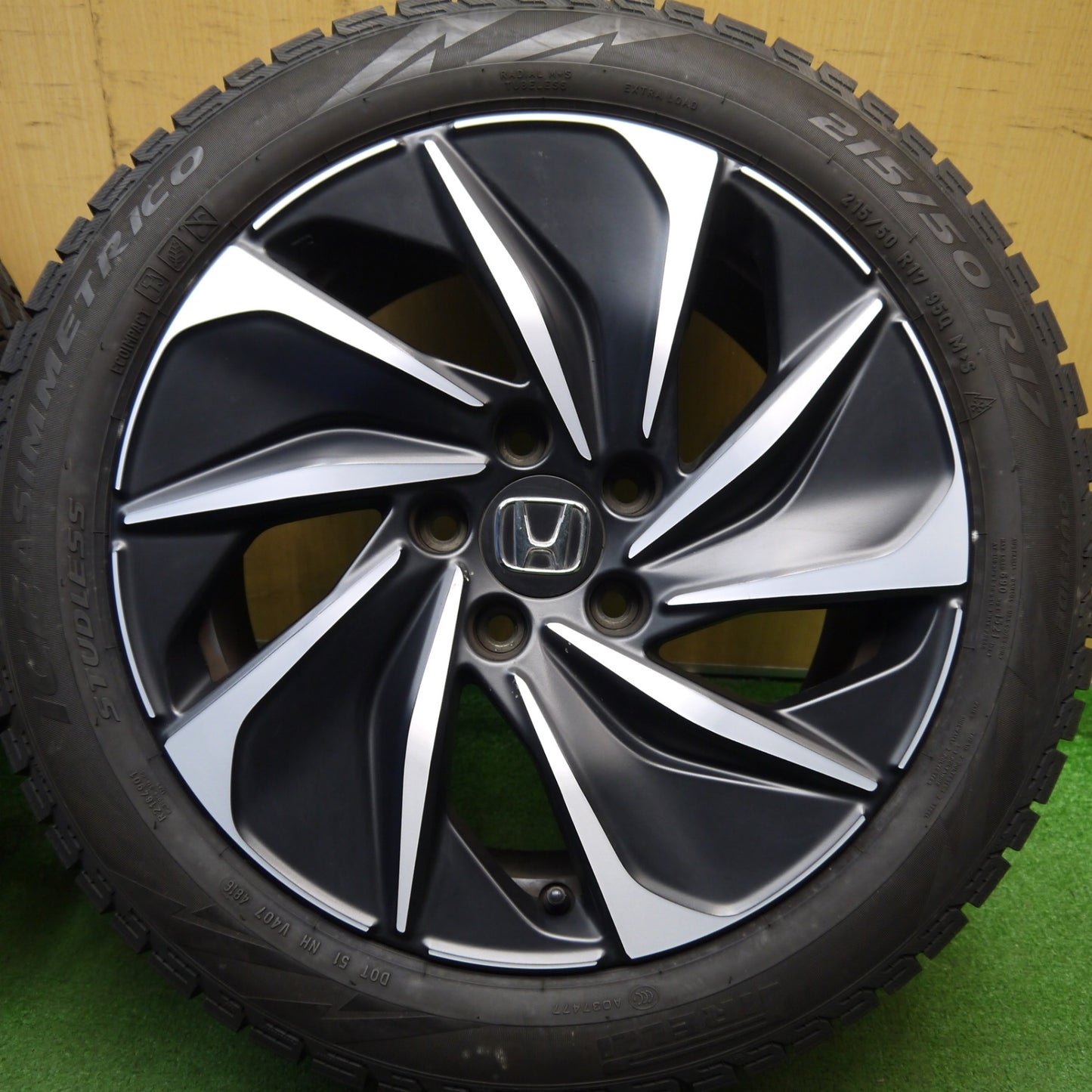キレイ★ホンダ インサイト 純正 215/50R17 スタッドレス ピレリ アイスアシンメトリコ 17インチ PCD114.3/5H★5043004Hス