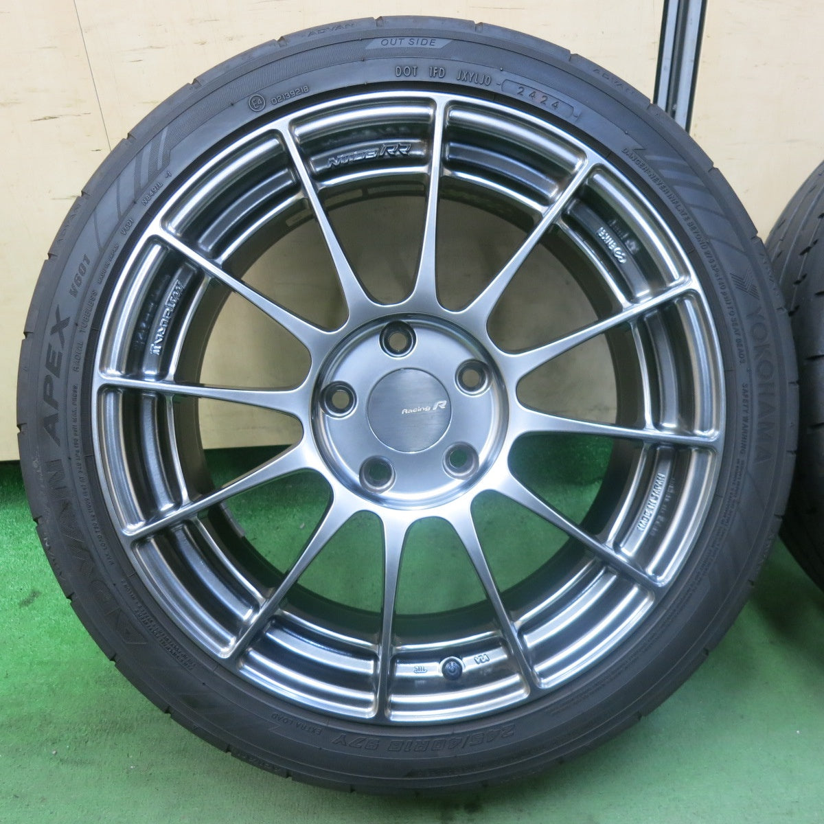 バリ溝!24年!キレイ!9.5分★シビック タイプR 等 ENKEI NT03RR 245/40R18 ヨコハマ アドバン APEX V601 18インチ エンケイ PCD120/5H★5092703SKノ