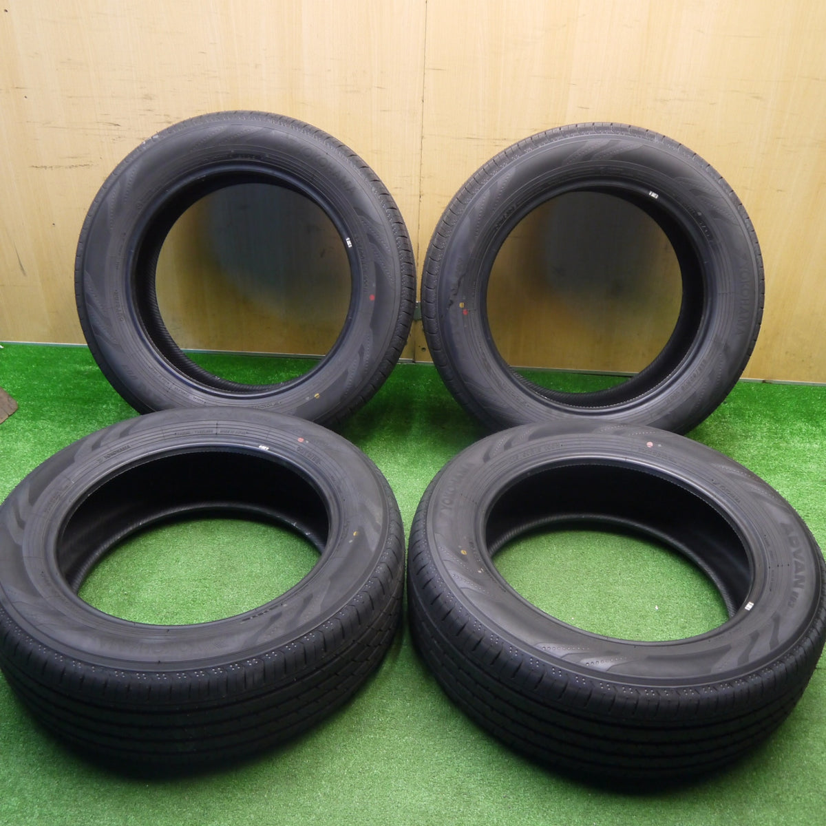 新車外し!25年★225/60R18 ヨコハマ アドバン V03 タイヤ 18インチ 40系 アルファード ヴェルファイア 等★5111007Hノタ