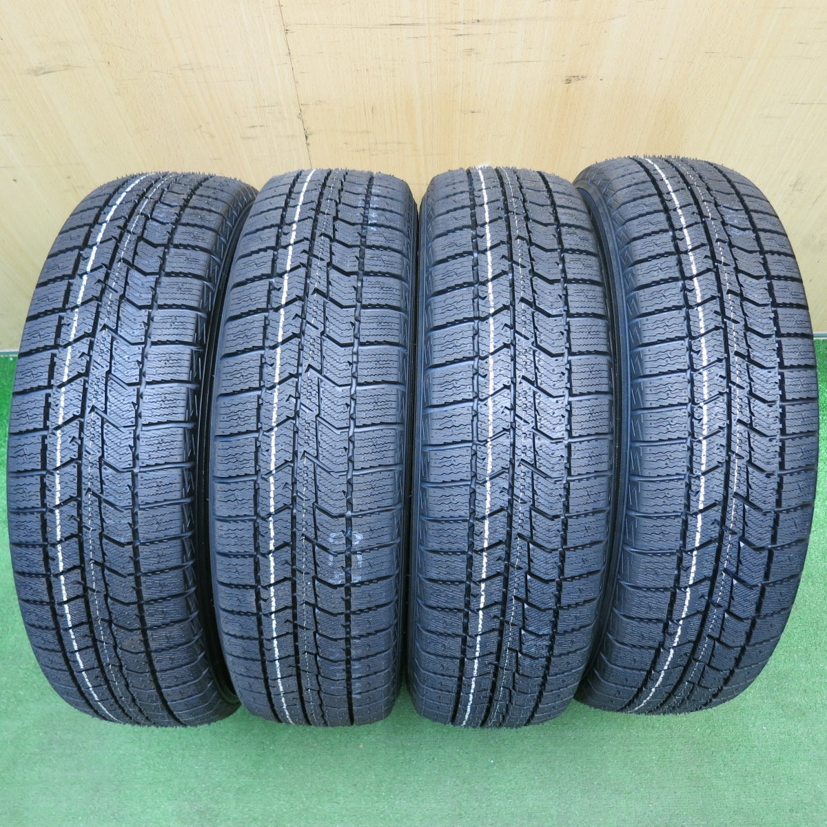 ほぼ未使用!25年!新車外し★ダイハツ タフト 純正 165/65R15 スタッドレス トーヨー オブザーブ GIZ2 15インチ PCD100/4H★6041108HAス