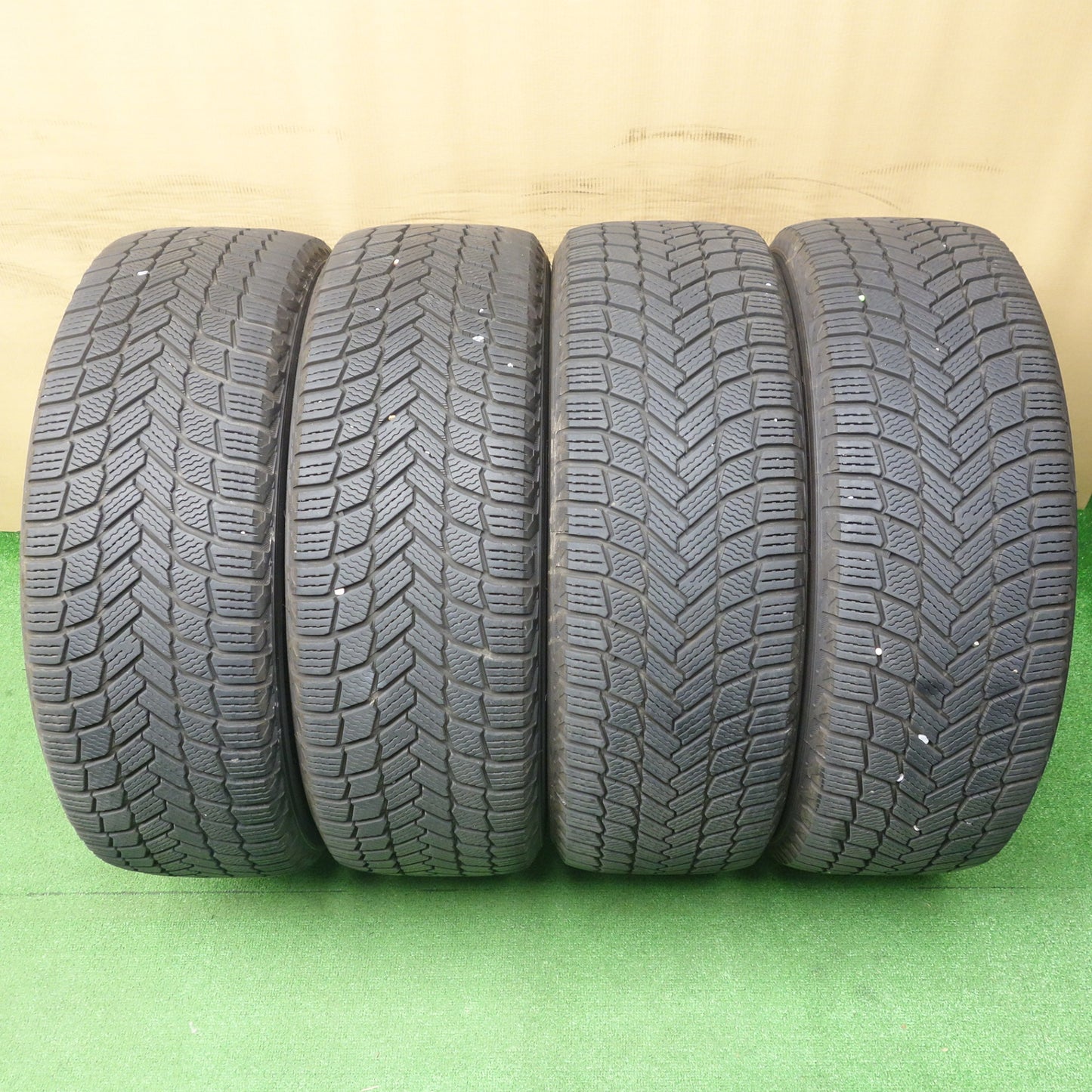 センサー付き!バリ溝!キレイ!9.5分◎レクサス NX Fスポーツ 純正 235/50R20 スタッドレス ミシュラン X-ICE SNOW SUV ZP 20インチ PCD114.3/5H◎6061701KTス