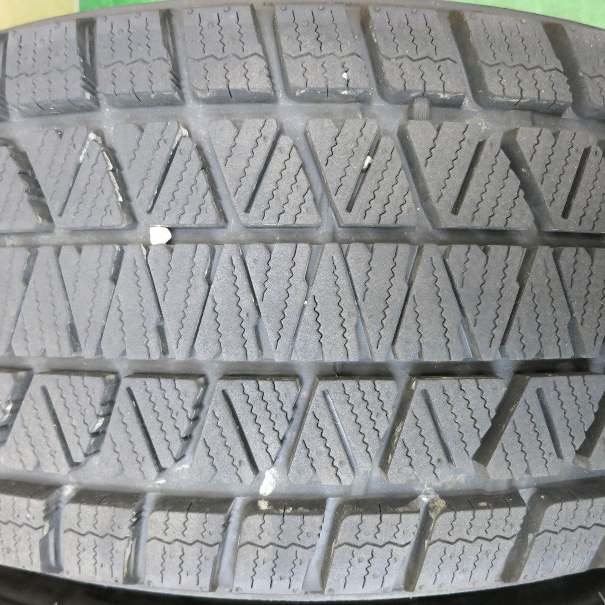 バリ溝!24年!キレイ!9.5分以上★スタッドレス 265/65R17 ブリヂストン ブリザック DM-V3 MAD CROSS MC-76 マッドクロス 17インチ PCD139.7/6H★5091403HAス