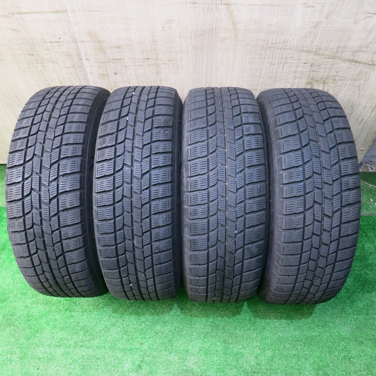 キレイ★プリウス 等 195/65R15 スタッドレス グッドイヤー アイスナビ6 JOKER ジョーカー 15インチ PCD100/5H★5051601NJス