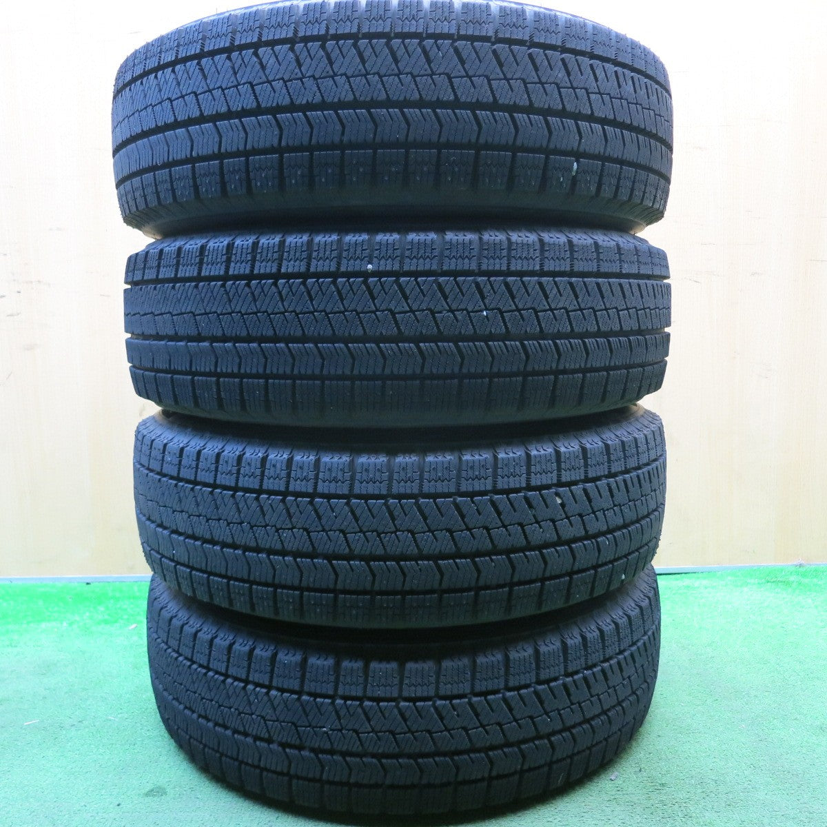 バリ溝!24年!9.5分★スタッドレス 175/65R15 ブリヂストン ブリザック VRX2 FEID 15インチ PCD100/4H★5050508HAス
