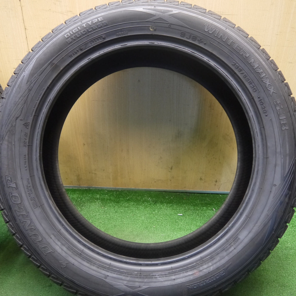 バリ溝!9.5分◎スタッドレス 235/55R20 ダンロップ ウインターマックス SJ8 SJ8+ タイヤ 20インチ レクサス RX ムラーノ 等◎6100504Hスタ