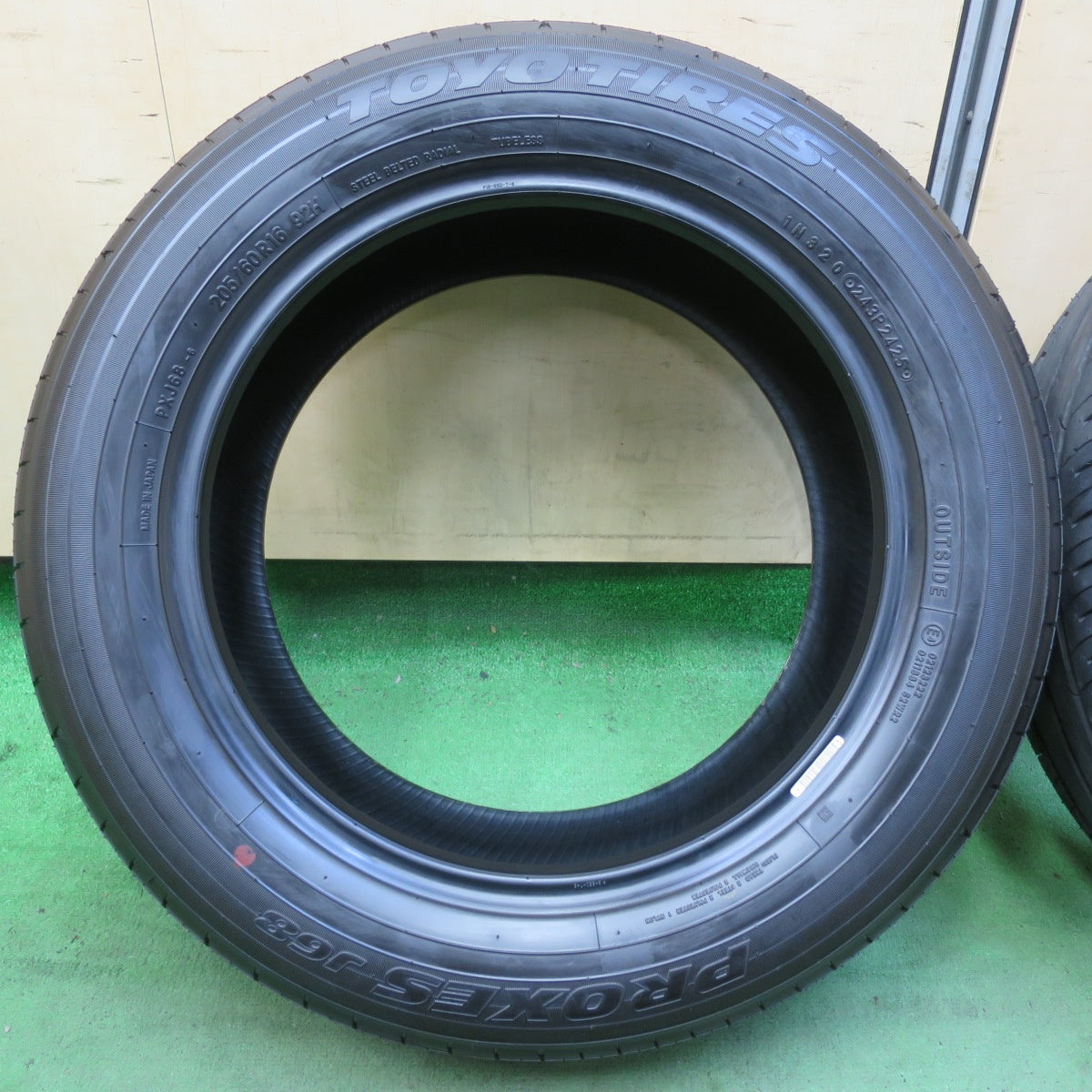 新車外し!25年★205/60R16 トーヨー プロクセス J68 タイヤ 16インチ ノア ヴォクシー エスクァイア 等★5090404イノタ