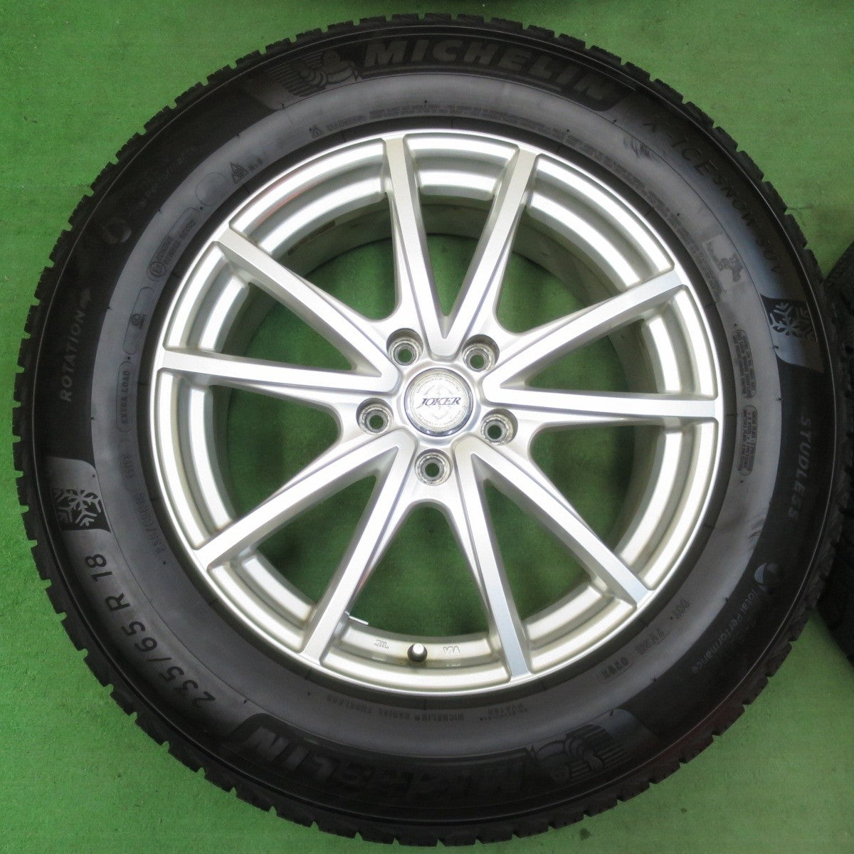 バリ溝!21年!9.5分★スタッドレス 235/65R18 ミシュラン X-ICE SNOW SUV JOKER ジョーカー 18インチ PCD114.3/5H★5010601イス