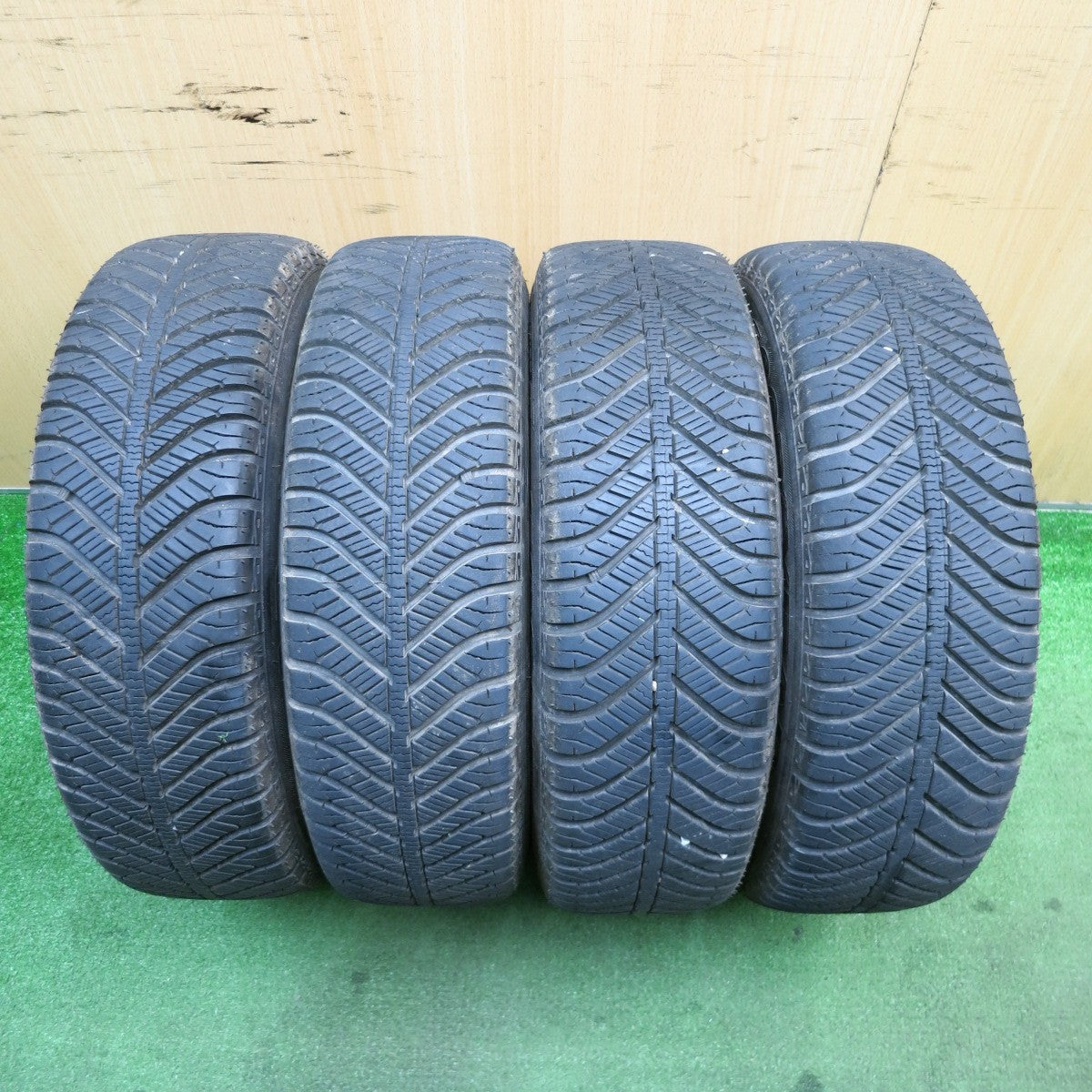 バリ溝!23年!9.5分★155/65R13 グッドイヤー Vector 4Seasons GRASS グラス 13インチ PCD100/4H★5051402NJス