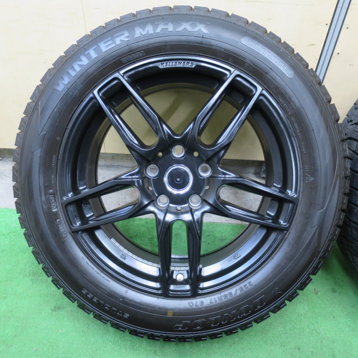 バリ溝!24年!キレイ!9.5分以上★BMW MINI 等 KELLENERS Mainz 225/55R17 スタッドレス ダンロップ ウインターマックス WM02 ケレナーズ マインツ 17インチ PCD112/5H★5090406TTス