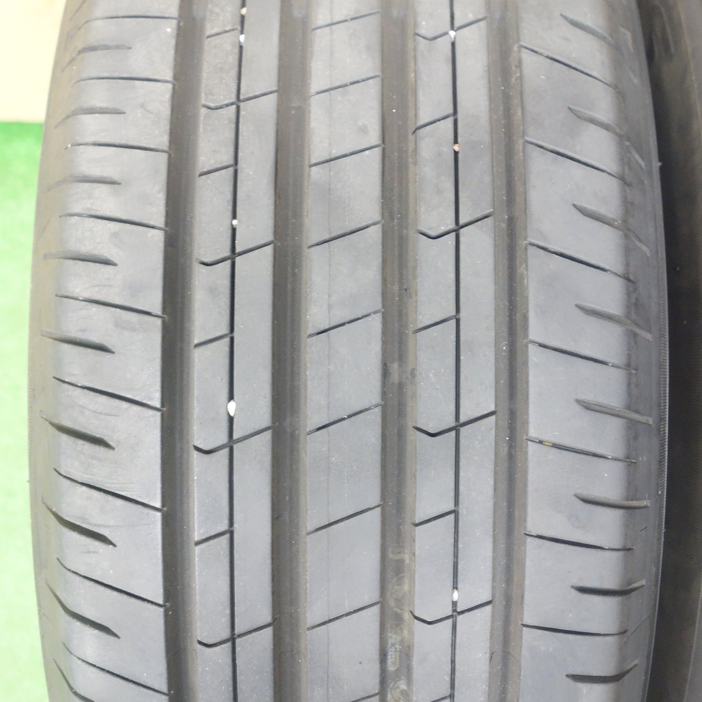 バリ溝!25年!9.5分★225/60R18 トーヨー プロクセス Comfort コンフォート タイヤ 18インチ 40系 アルファード ヴェルファイア 等★6020403KTノタ