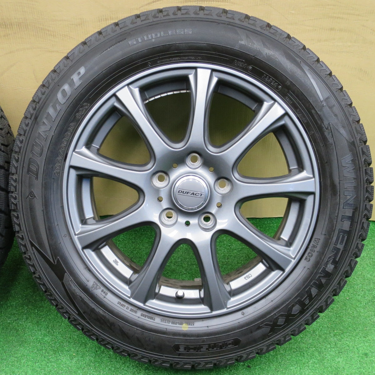 バリ溝!キレイ!9.5分★スタッドレス 205/60R16 ダンロップ ウインターマックス WM02 DUFACT デュファクト 16インチ PCD114.3/5H★5121304NKス
