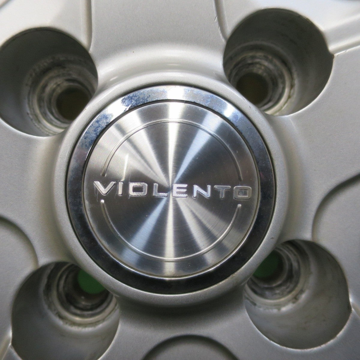 未使用 23年!キレイ★スタッドレス 185/60R15 グッドイヤー アイスナビ8 VIOLENTO ヴィオレント 15インチ PCD100/4H★5032707イス