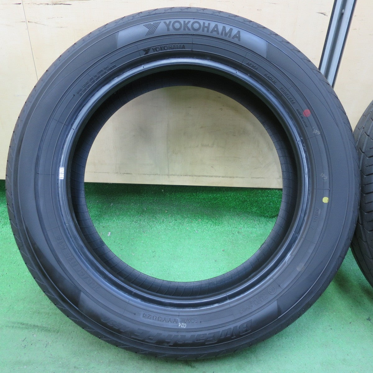 新車外し!24年★165/65R15 ヨコハマ BluEarth-FE AE30 ブルーアース タイヤ 15インチ タフト デリカ D:2 ソリオ 等★5052709イノタ