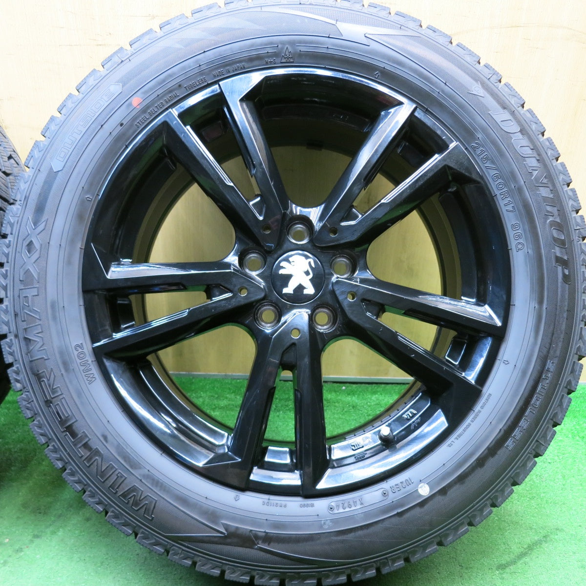 バリ溝!24年!9.5分★プジョー 3008 等 EUROTECH GAYA SOLI 215/60R17 スタッドレス ダンロップ ウインターマックス WM02 ユーロテック ガヤ ソリ PCD108/5H★5081402HAス