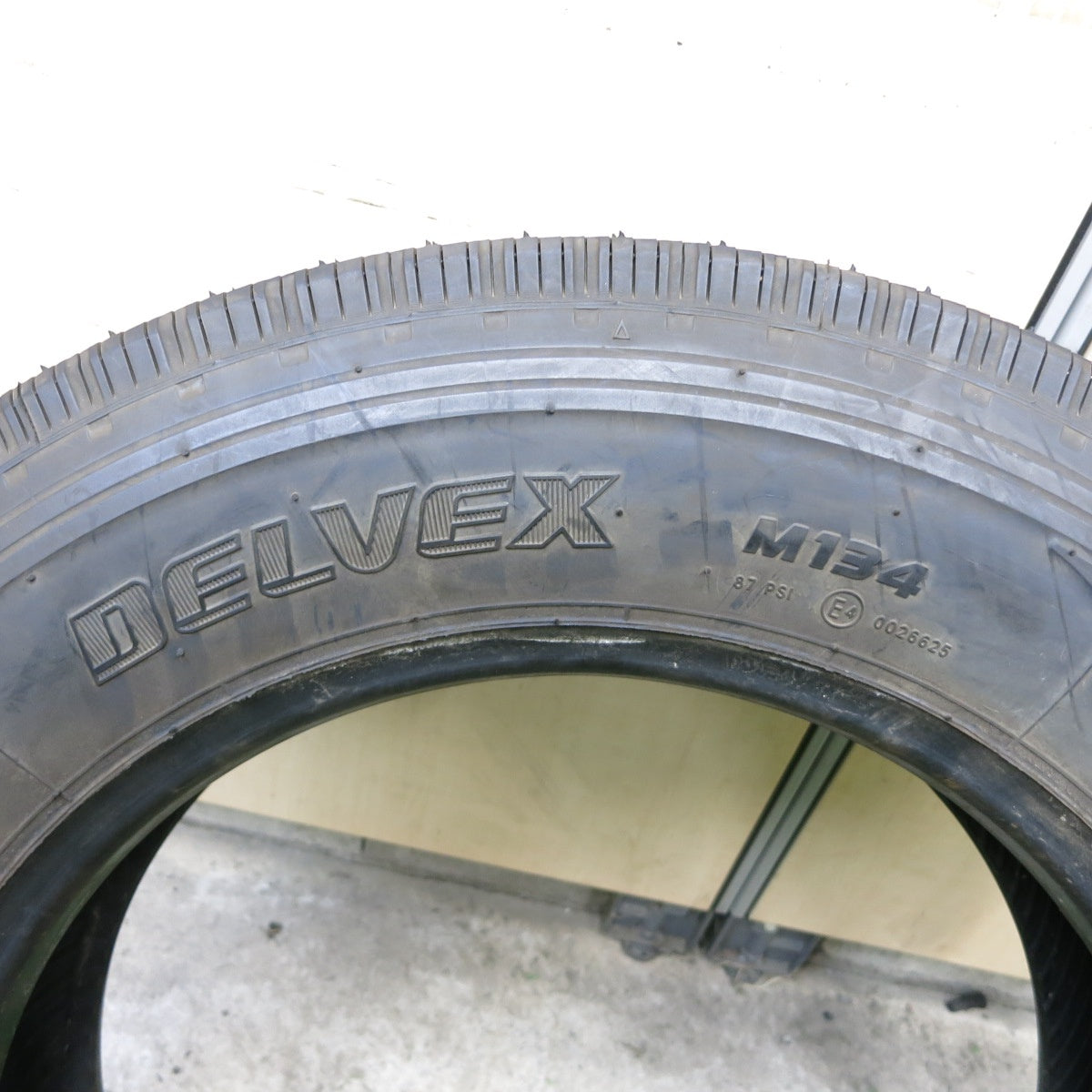 未使用!22年!1本★トラック タイヤ 205/70R17.5 115/113L トーヨー デルベックス M134 DELVEX 17.5インチ★5063001ナノタ