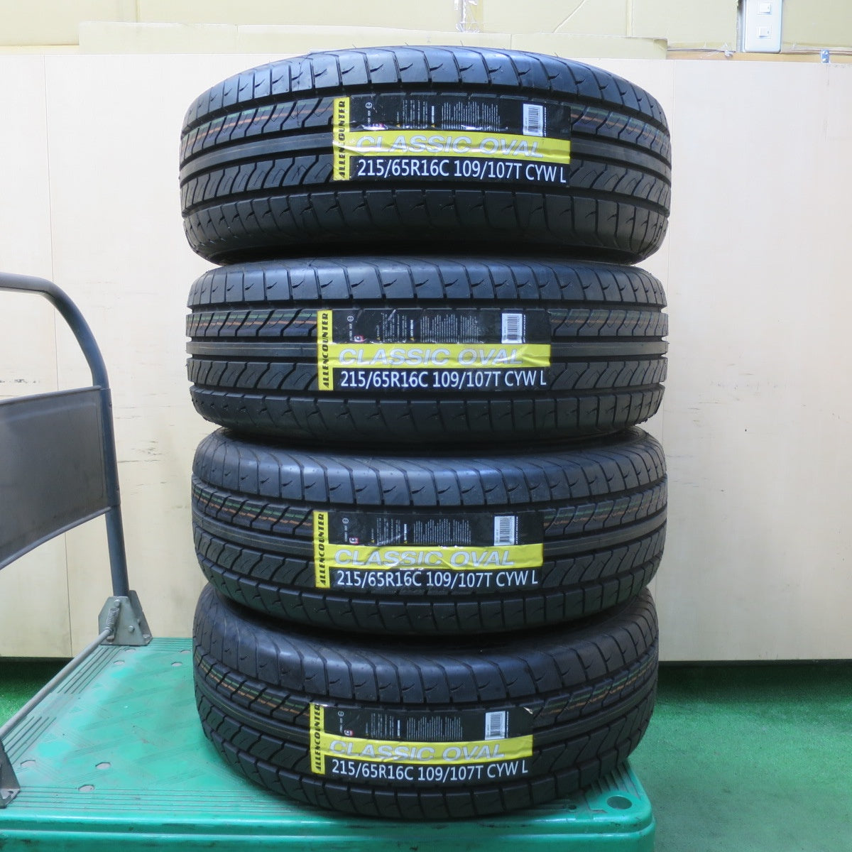 未使用!23年!付属品付★CRIMSON DEAN 215/65R16C 109/107T 8PR オーレンカウンター クラシックオーバル OG-20 クリムソン ディーン PCD139.7/6H★5062401イノ