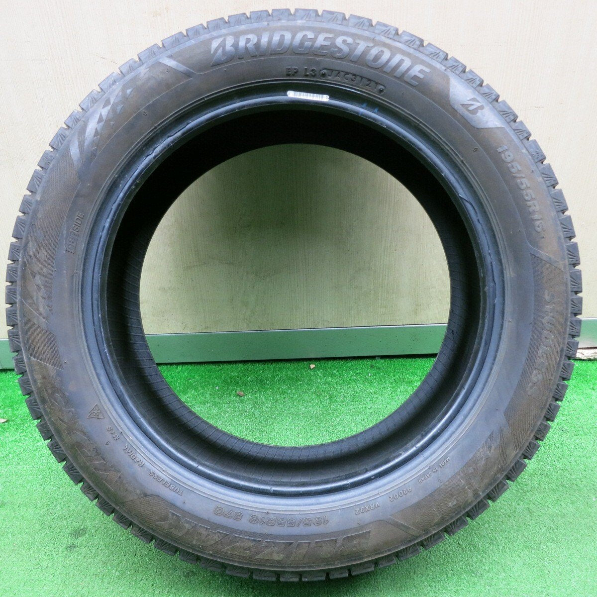 バリ溝!21年!9分!1本★スタッドレス 195/55R16 ブリヂストン ブリザック VRX3 タイヤ 16インチ フィールダー プリウス CR-Z 等★5011602NJスタ