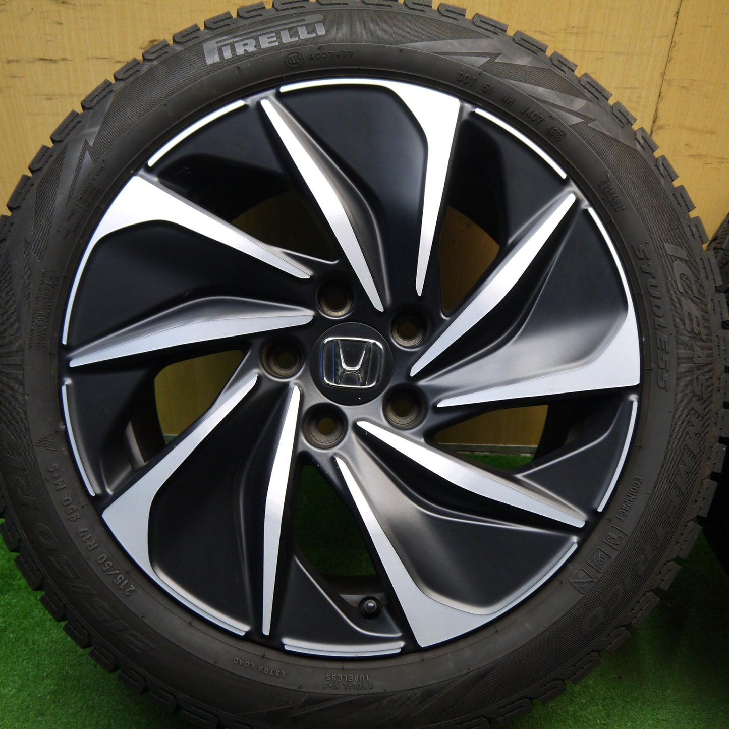 キレイ★ホンダ インサイト 純正 215/50R17 スタッドレス ピレリ アイスアシンメトリコ 17インチ PCD114.3/5H★5043004Hス