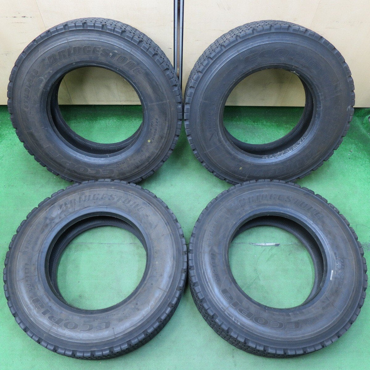 4本価格!22年★トラック タイヤ 225/80R17.5 123/122L スタッドレス ブリヂストン エコピア W901 Z 17.5インチ★5011509イスタ