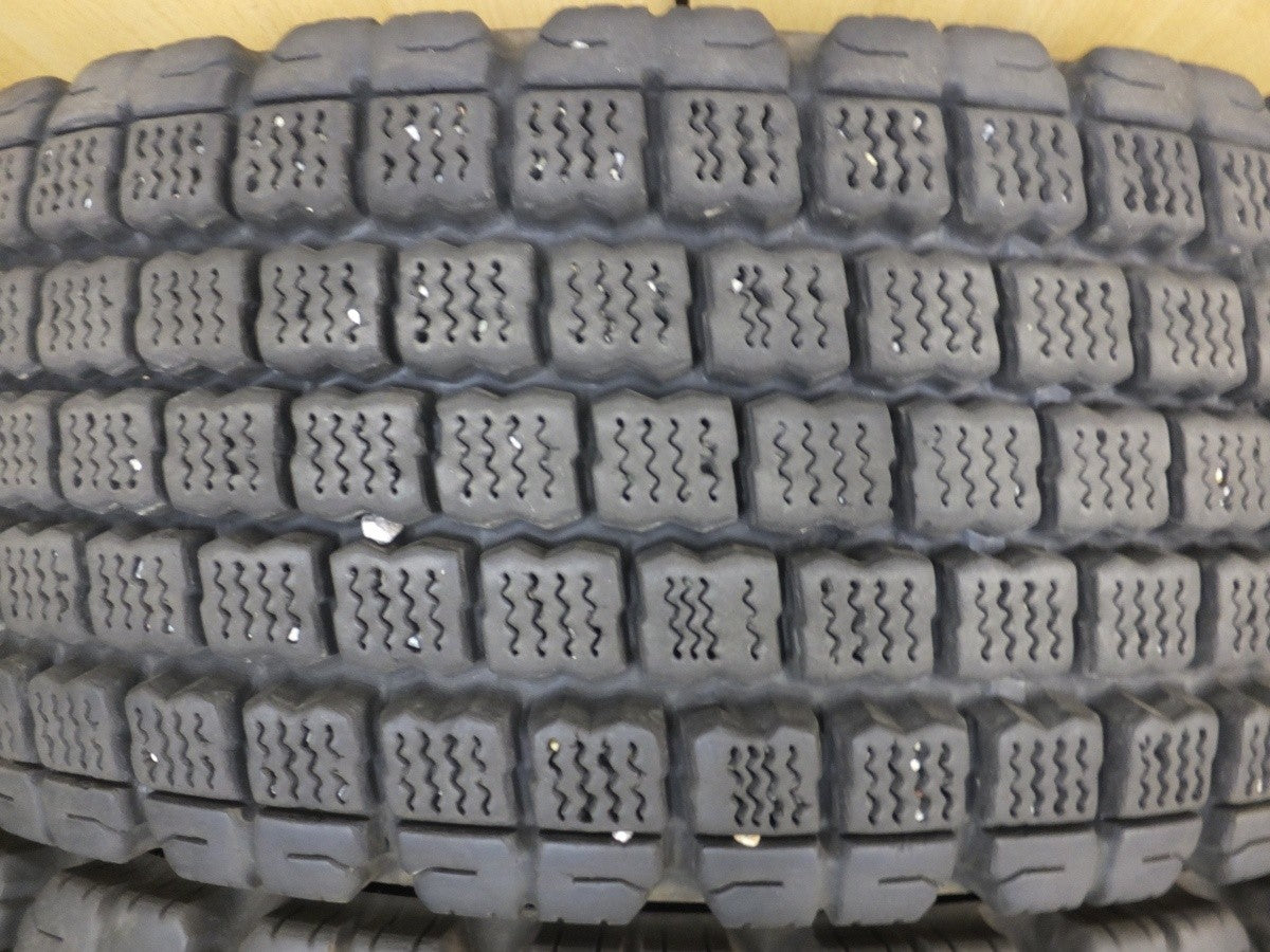 バリ溝!9分★トラック タイヤ 245/70R19.5 136/134J スタッドレス ブリヂストン W910 鉄 ホイール 147-12ESP★1121705ヤス