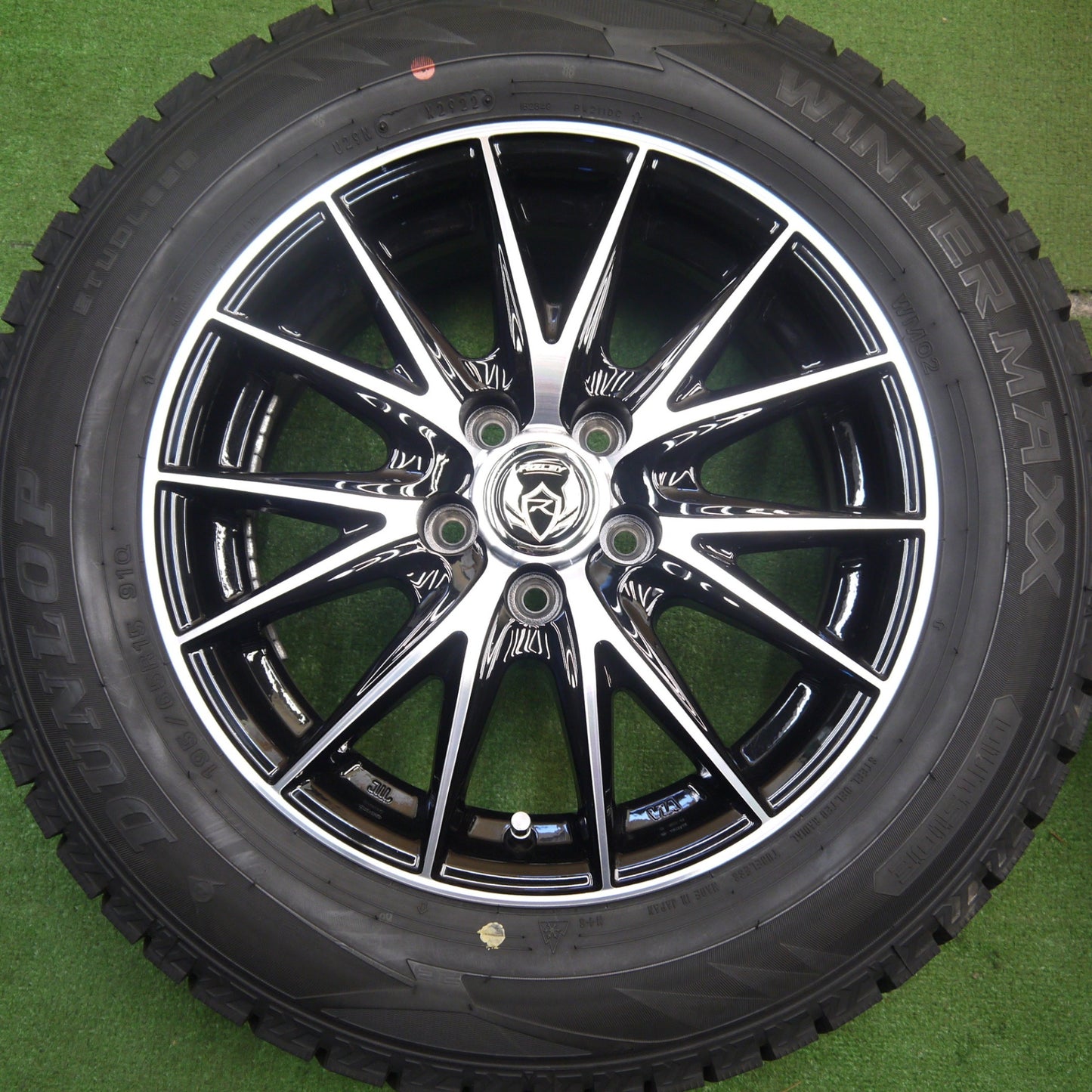 超バリ溝!22年!キレイ!ほぼ10分★プリウス 等 195/65R15 スタッドレス ダンロップ ウインターマックス WM02 RiZLEY ライツレー 15インチ PCD100/5H★5041608Hス