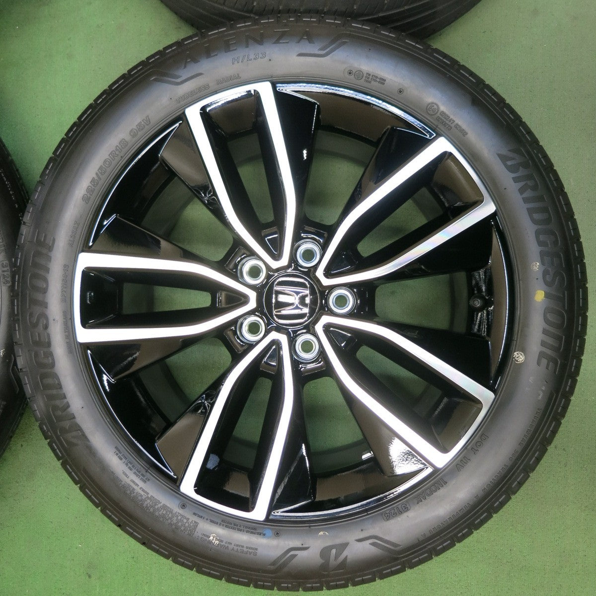 新車外し!24年★ホンダ RV ヴェゼル 純正 225/50R18 ブリヂストン アレンザ H/L33 18インチ PCD114.3/5H★5073011SYノ