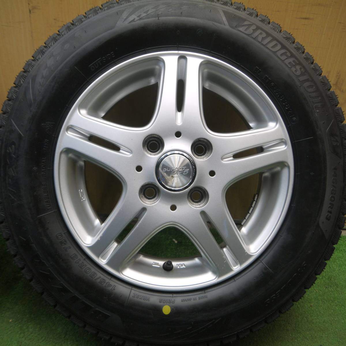 タイヤほぼ未使用!21年★スタッドレス 145/80R13 ブリヂストン ブリザック VRX3 DUFACT DF5 PCD100/4H★4021602Hス