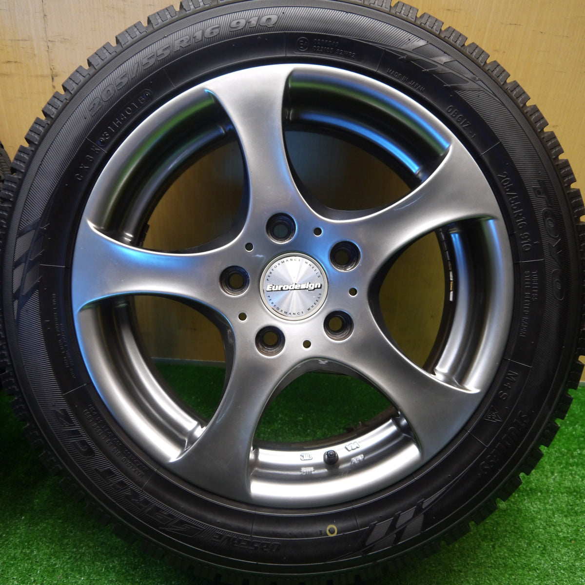 バリ溝!キレイ!9.5分★BMW 等 Eurodesign TA072 205/55R16 スタッドレス トーヨー オブザーブ ガリット GIZ 16インチ ユーロデザイン PCD120/5H★5102803Hス