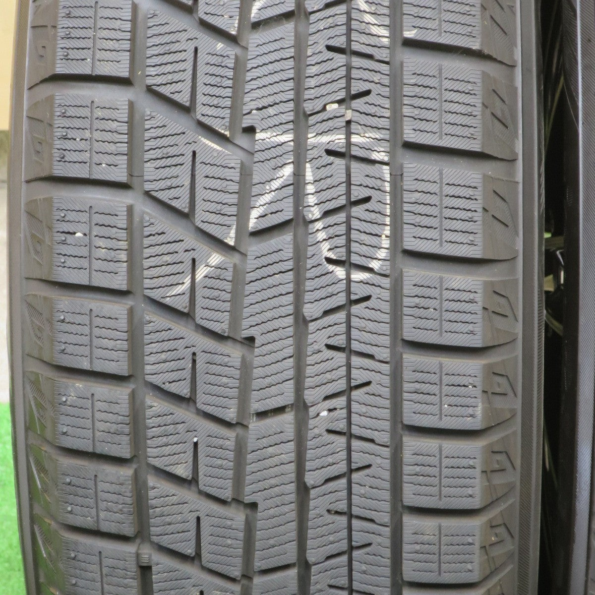 超バリ溝!22年!キレイ!ほぼ10分★スタッドレス 215/60R17 ヨコハマ アイスガード iG60 TEAD テッド 17インチ PCD114.3/5H★5090401TTス