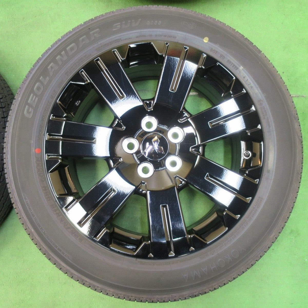 新車外し!24年★三菱 デリカ D:5 シャモニー 純正 225/55R18 ヨコハマ ジオランダー SUV G055 G055E 18インチ PCD114.3/5H★4120308イノ