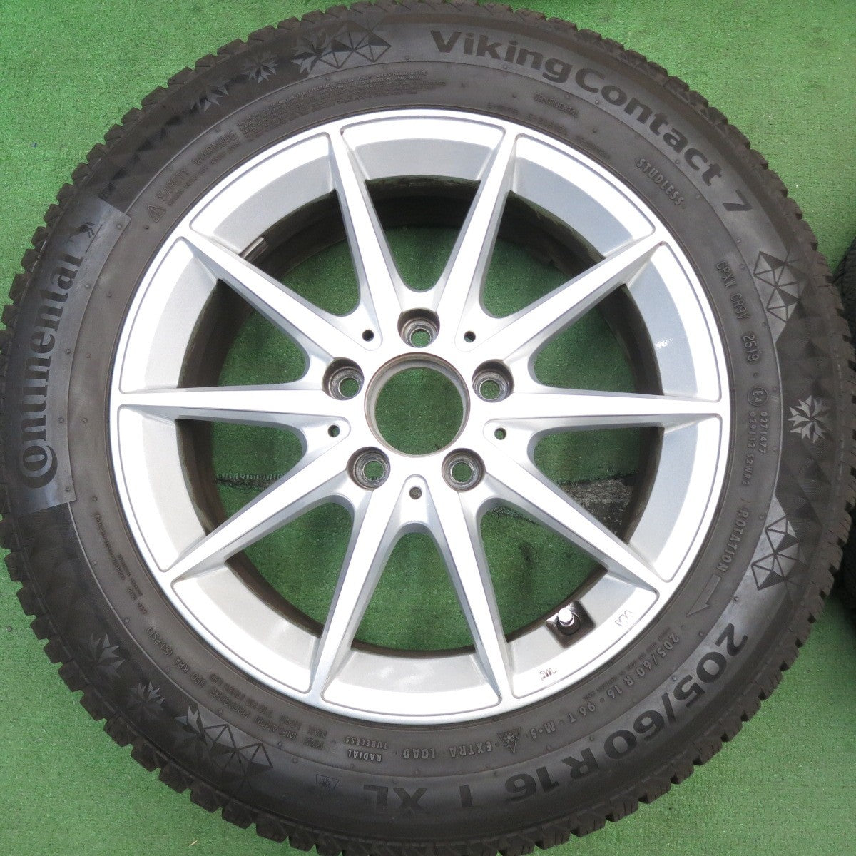 キレイ★ベンツ 等 205/60R16 スタッドレス コンチネンタル バイキングコンタクト7 社外 アルミ 16インチ PCD112/5H★5062104HAス