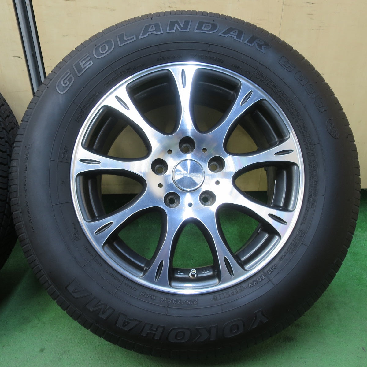 バリ溝!キレイ!9分★215/70R16 ヨコハマ ジオランダー G033 ROZEST X9 ローゼスト 16インチ PCD114.3/5H★5060505イノ