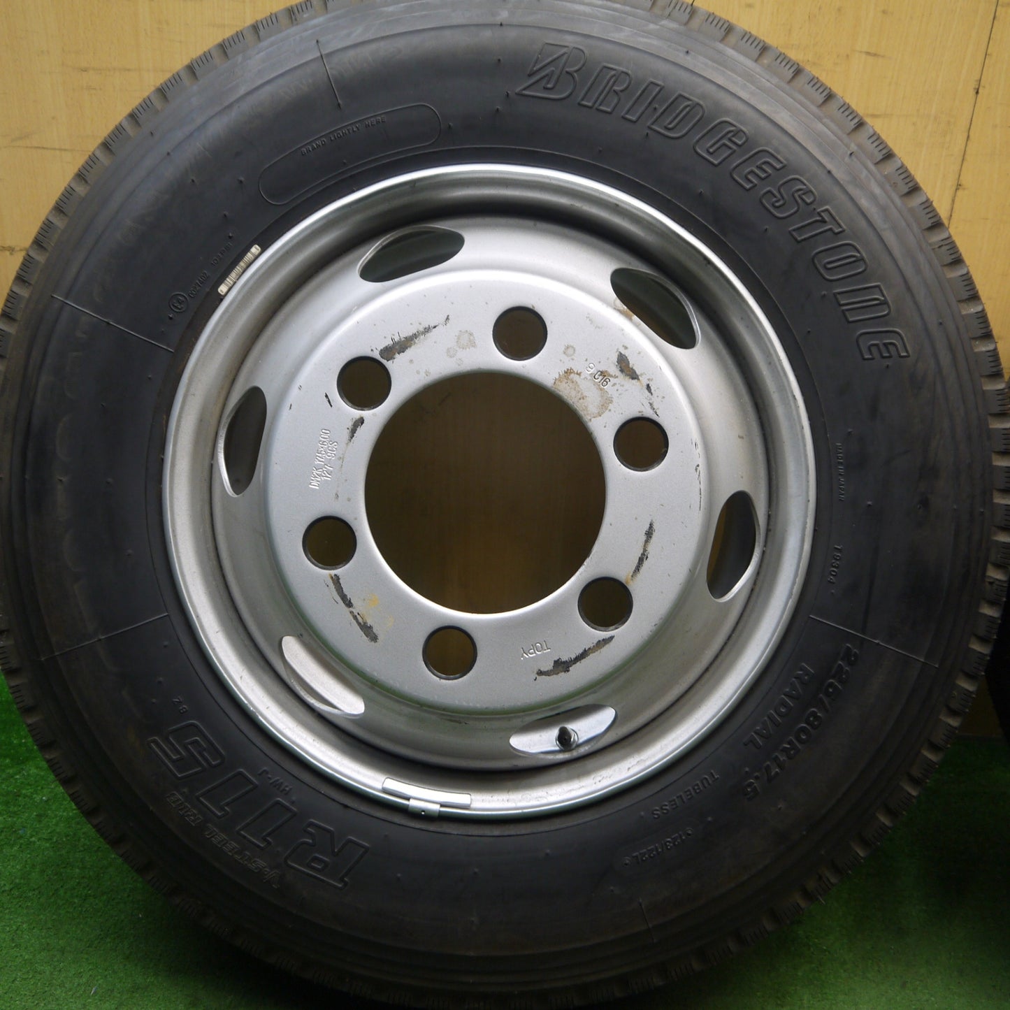 未使用!2本★トラック 225/80R17.5 123/122L ブリヂストン R115 TOPY スチール ホイール 127-9CS PCD222.25/6H★5091901Hノ