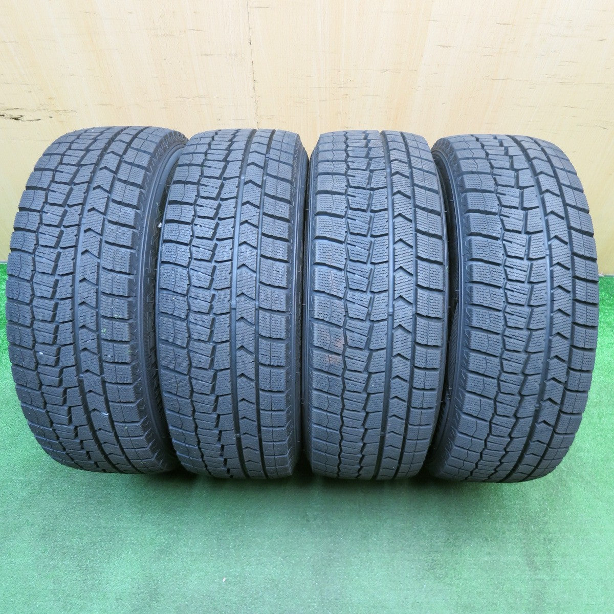 超バリ溝!24年!キレイ!ほぼ10分★スタッドレス 215/60R16 ダンロップ ウインターマックス WM02 EuroSpeed MiD ユーロスピード 16インチ PCD114.3/5H★5042602NJス
