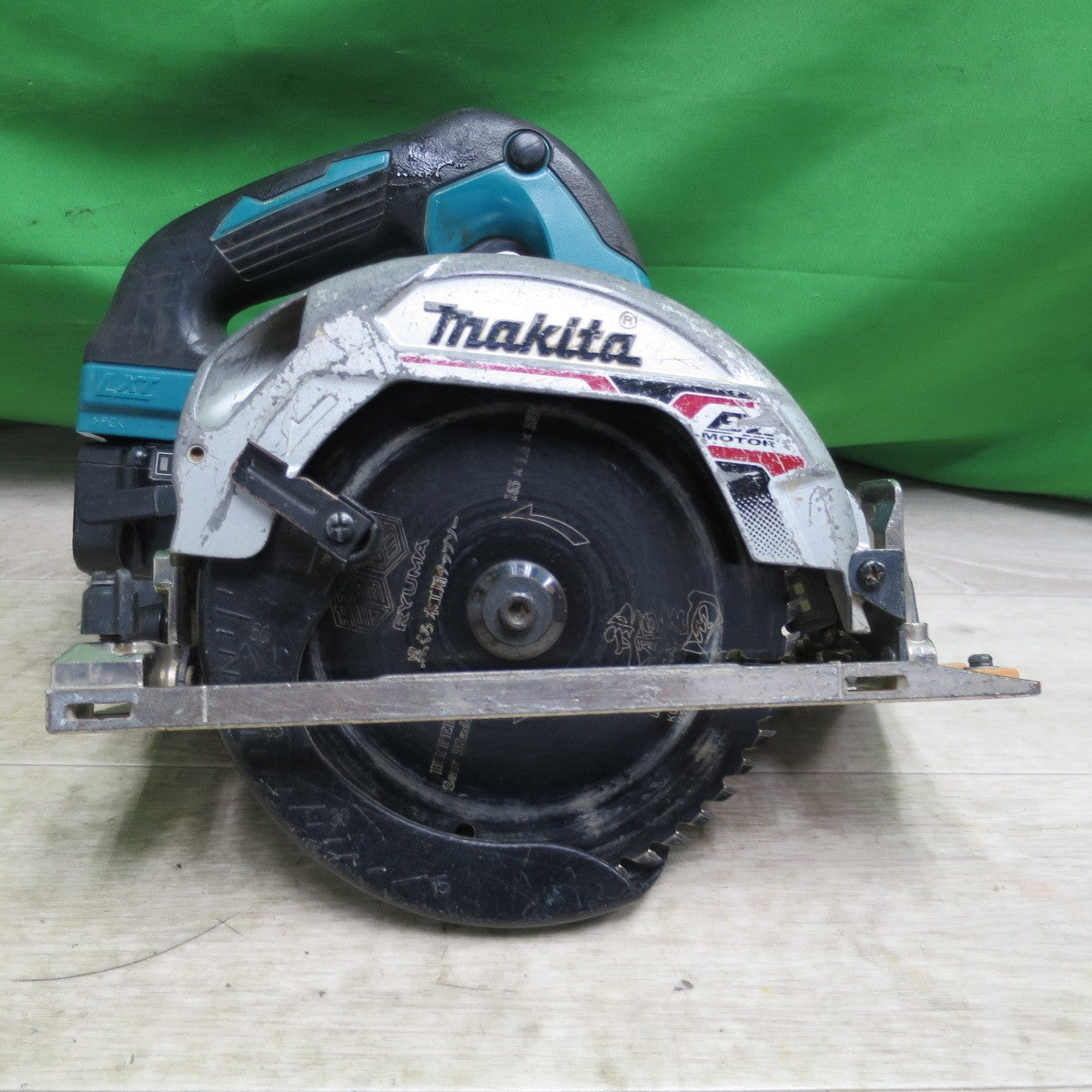 送料無料] ☆マキタ 充電式 マルノコ 165mm 18V HS631D バッテリー 