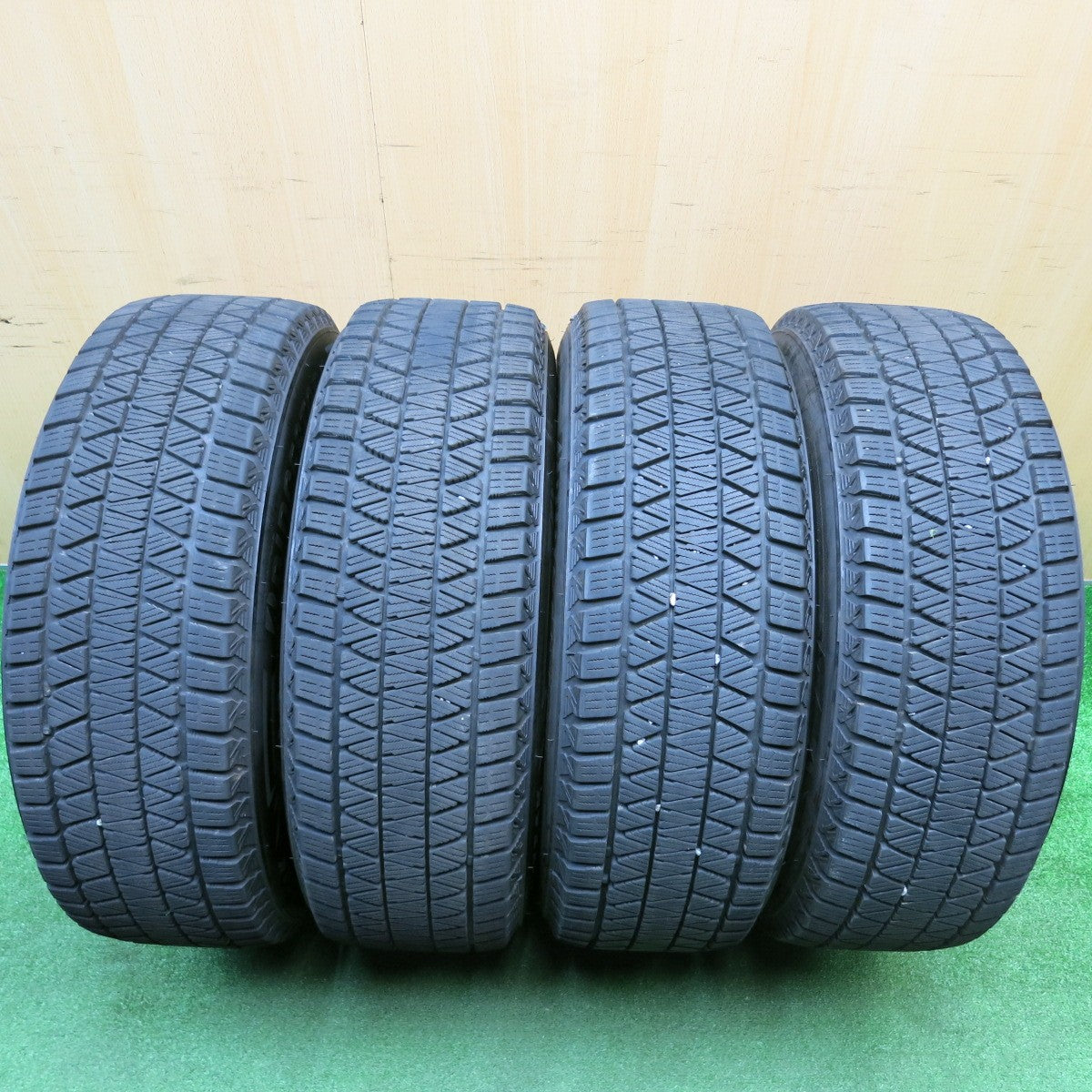 センサー付き!バリ溝!22年!キレイ!9分★レクサス NX 純正 225/65R17 スタッドレス ブリヂストン ブリザック DM-V3 17インチ PCD114.3/5H★5112009HAス