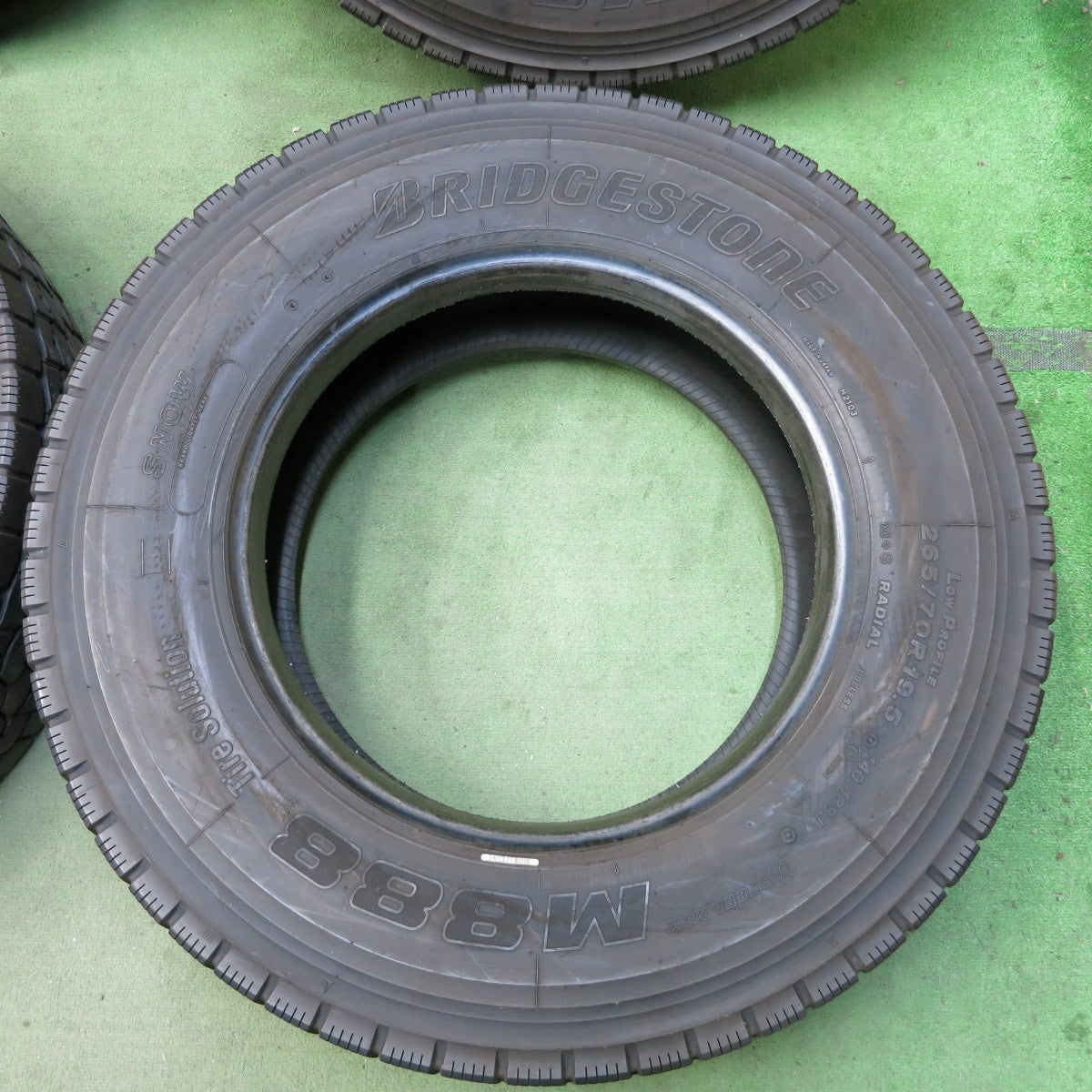 バリ溝!24年!9.5分★トラック タイヤ 265/70R19.5 140/138J ブリヂストン M888 ミックス オールシーズン 19.5インチ★5100701ナスタ